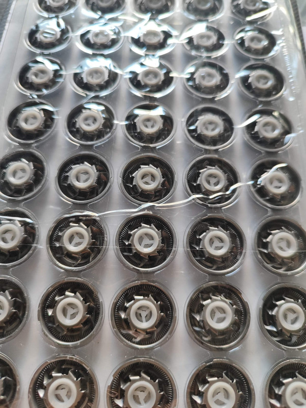تیغ و شبکه ریش تراش 3 تیغ چینی rf6مطابق عکس پک یک عددی